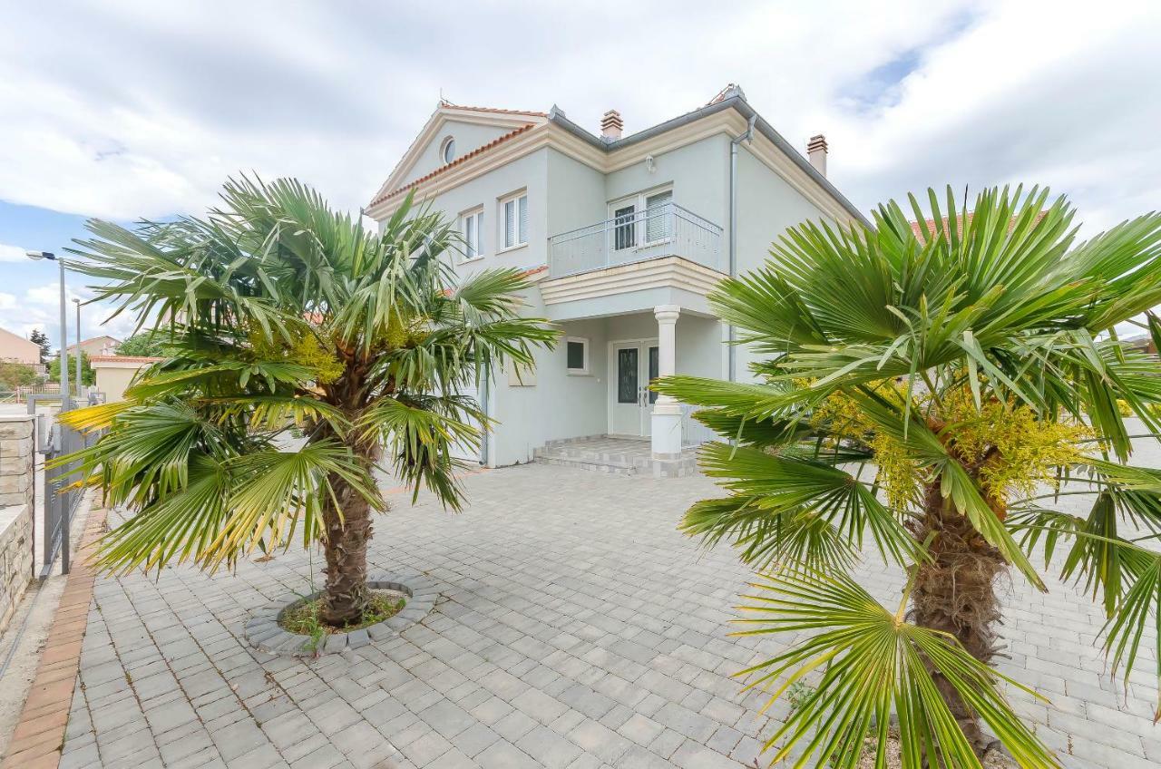 Apartment Canada Dream Vacation Srima Exterior foto